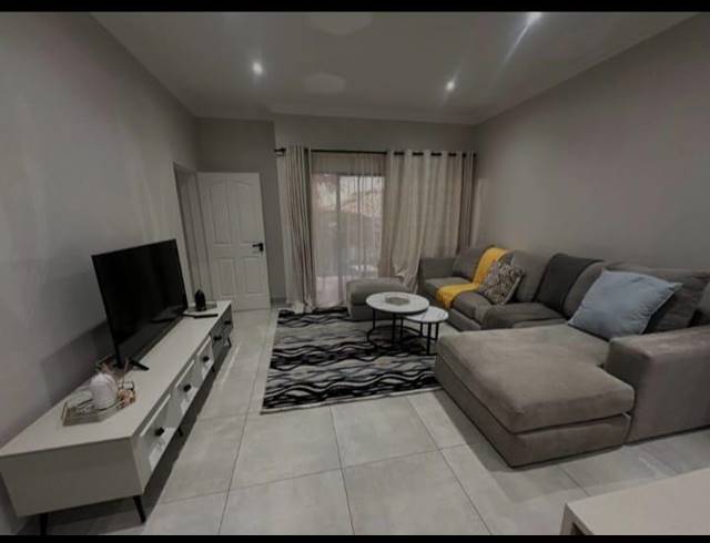 4 BEDROOM HOUSE FOR SALE IN BRYANSTON